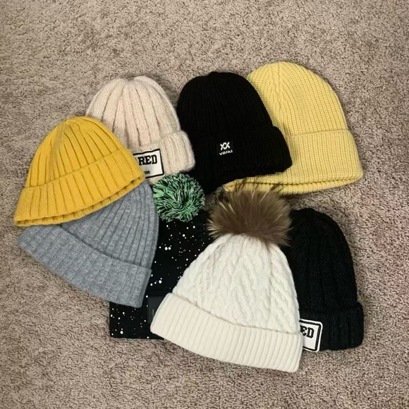 Gray Ribbed Knit Beanie - Picture 2 of 2